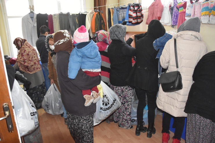 KOCASİNAN’DA ÇALINMADIK KAPI, GİRİLMEDİK GÖNÜL KALMIYOR