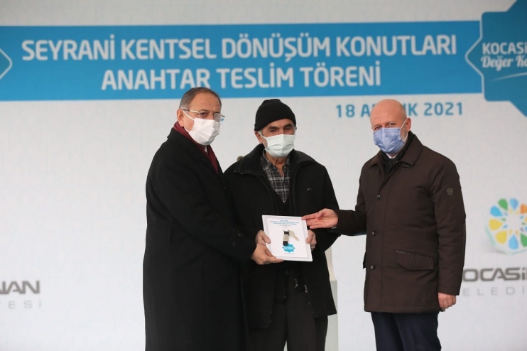BAŞKAN ÇOLAKBAYRAKDAR, “DÖNÜŞÜMLE 764 AİLE BU KIŞI, SICACIK EVLERİNDE GEÇİRİYOR”
