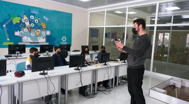 KOCASİNAN’DA ÖĞRENCİLER, YARIYIL TATİLİNDE HEM ÖĞRENİYOR HEM EĞLENİYOR