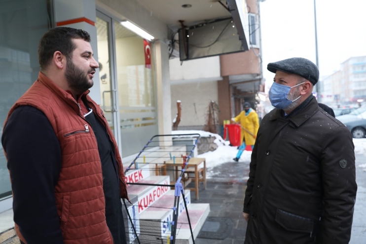 BAŞKAN ÇOLAKBAYRAKDAR, “BİZ, YOLLARI AÇARIZ. GÜZELLİK VE BEREKET OLAN KAR, YETER Kİ YAĞSIN”