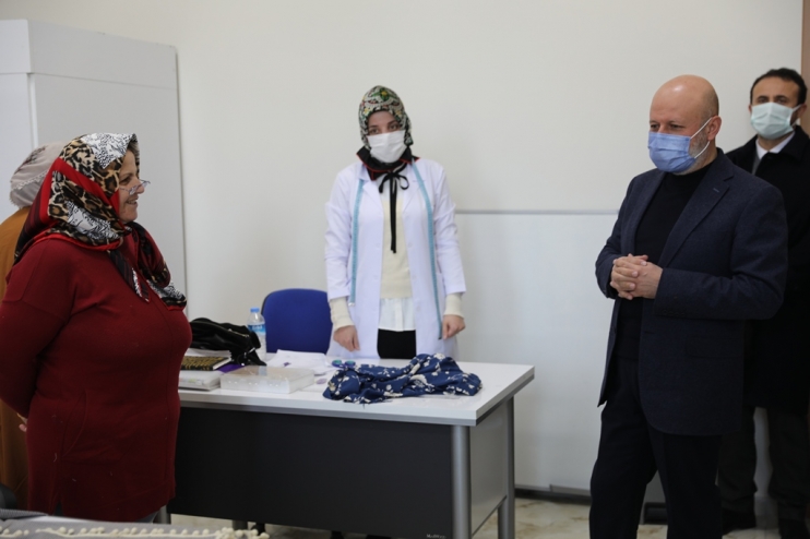 YENİŞEHİR’DE DE KOCASİNAN AKADEMİ AÇILDI, VATANDAŞLAR YOĞUN İLGİ GÖSTERDİ