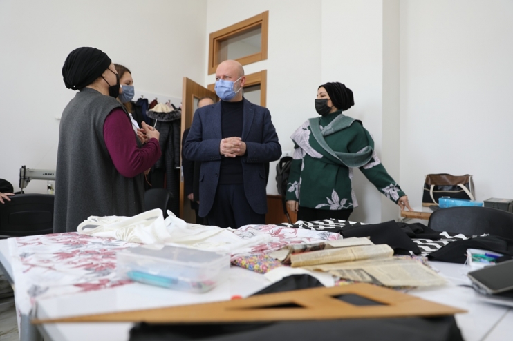 YENİŞEHİR’DE DE KOCASİNAN AKADEMİ AÇILDI, VATANDAŞLAR YOĞUN İLGİ GÖSTERDİ