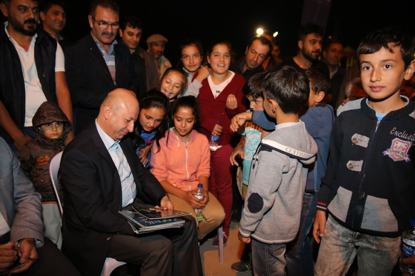 BAŞKAN ÇOLAKBAYRAKDAR, ÇOCUKLARIN GÖZDESİ OLDU