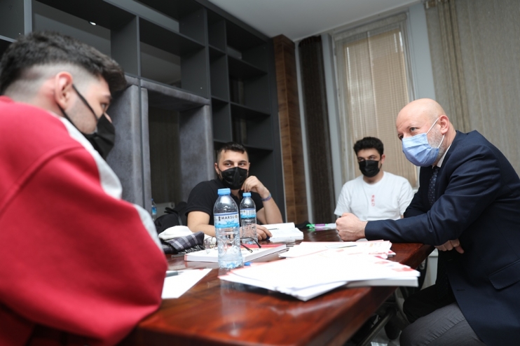 BAŞKAN ÇOLAKBAYRAKDAR, GENÇLERİN GÖNLÜNÜ FETHETTİ