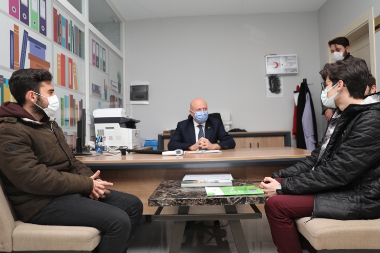 BAŞKAN ÇOLAKBAYRAKDAR, GENÇLERİN GÖNLÜNÜ FETHETTİ