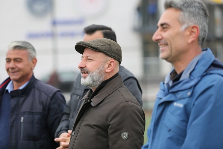 BAŞKAN ÇOLAKBAYRAKDAR, ENGELLERİ FUTBOLLA AŞAN AMPUTE TAKIMININ MAÇINI İZLEDİ