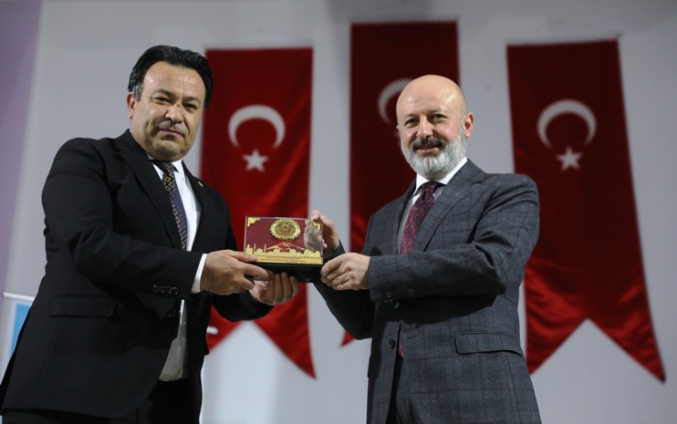 BAŞKAN ÇOLAKBAYRAKDAR, “GENÇLERİMİZE, DAHA GÜZEL KAYSERİ VE TÜRKİYE BIRAKACAĞIZ”