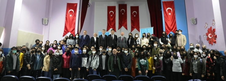 BAŞKAN ÇOLAKBAYRAKDAR, “GENÇLERİMİZE, DAHA GÜZEL KAYSERİ VE TÜRKİYE BIRAKACAĞIZ”