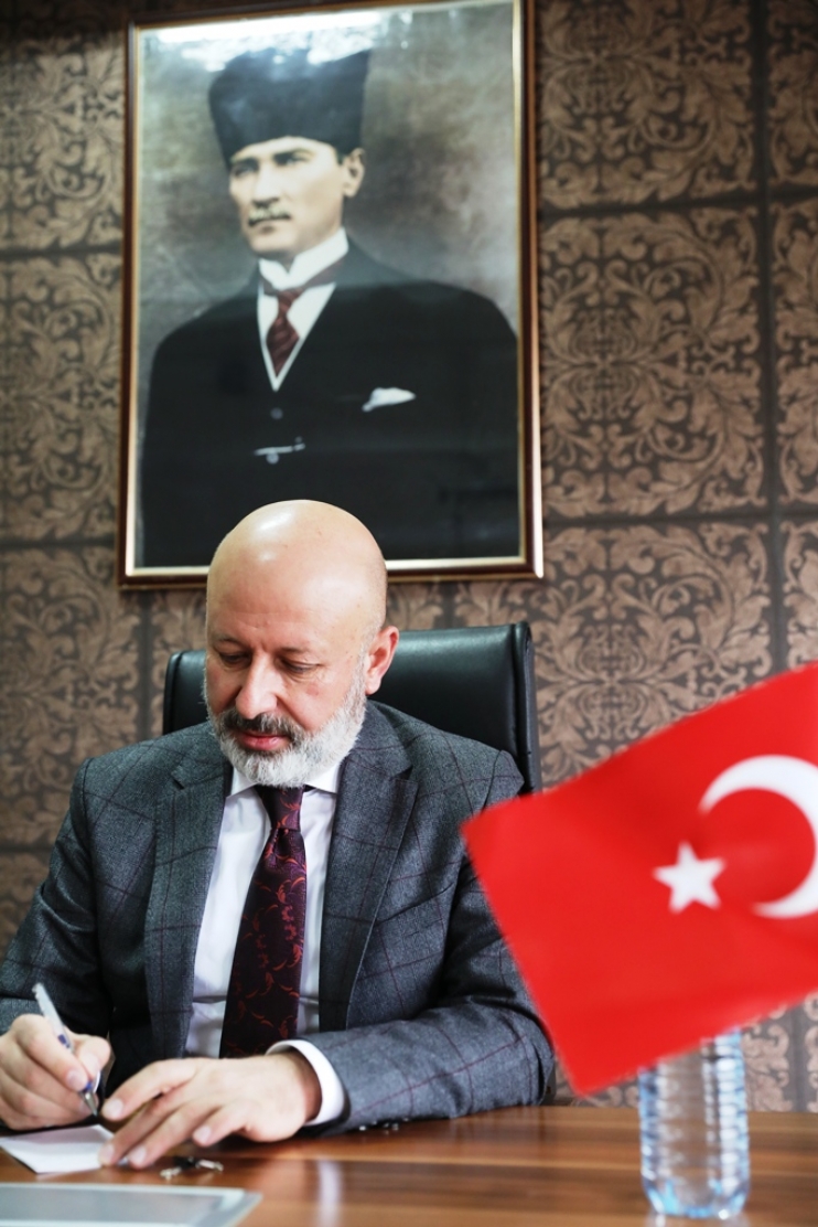 BAŞKAN ÇOLAKBAYRAKDAR, “GENÇLERİMİZE, DAHA GÜZEL KAYSERİ VE TÜRKİYE BIRAKACAĞIZ”