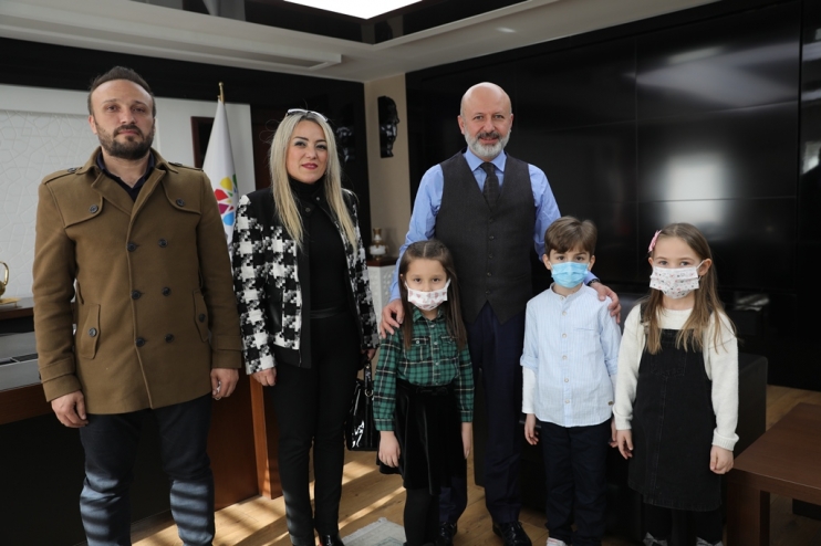 KOCASİNANLI MİNİK YÜREKLERİN TALEPLERİ, BAŞKAN AMCA İLE GERÇEKLEŞİYOR