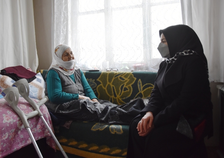 FATMA ÇOLAKBAYRAKDAR, BÜYÜKLERİN HAYIR DUASINI ALDI