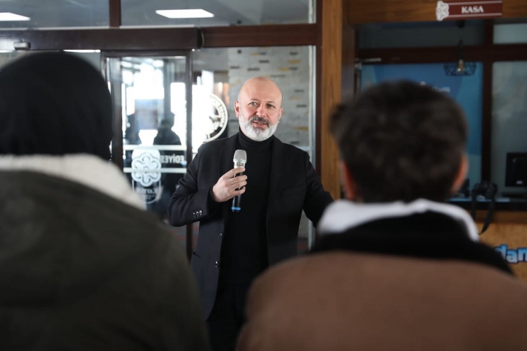BAŞKAN ÇOLAKBAYRAKDAR’DAN KOCASİNANLI ÖĞRENCİLERE MORAL GEZİSİ