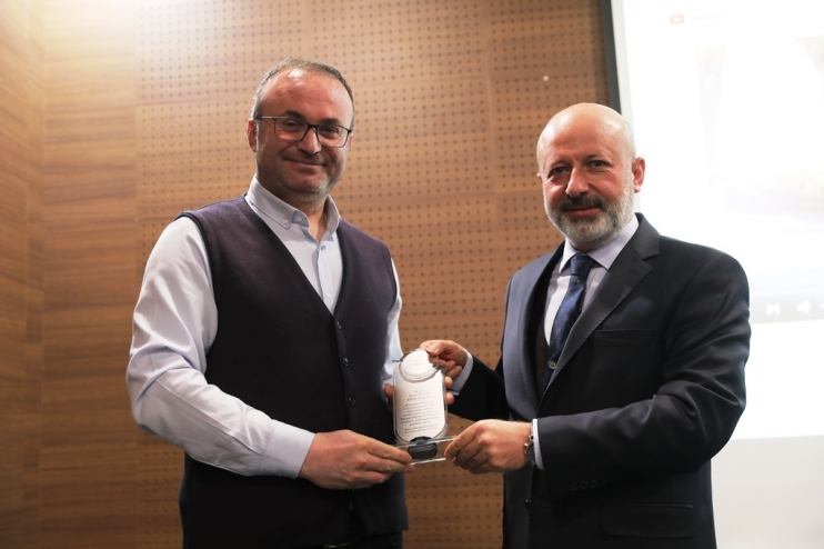BAŞKAN ÇOLAKBAYRAKDAR, “EĞİTİMLERLE VATANDAŞLARIMIZA DAHA KALİTELİ HİZMET SUNUYORUZ”