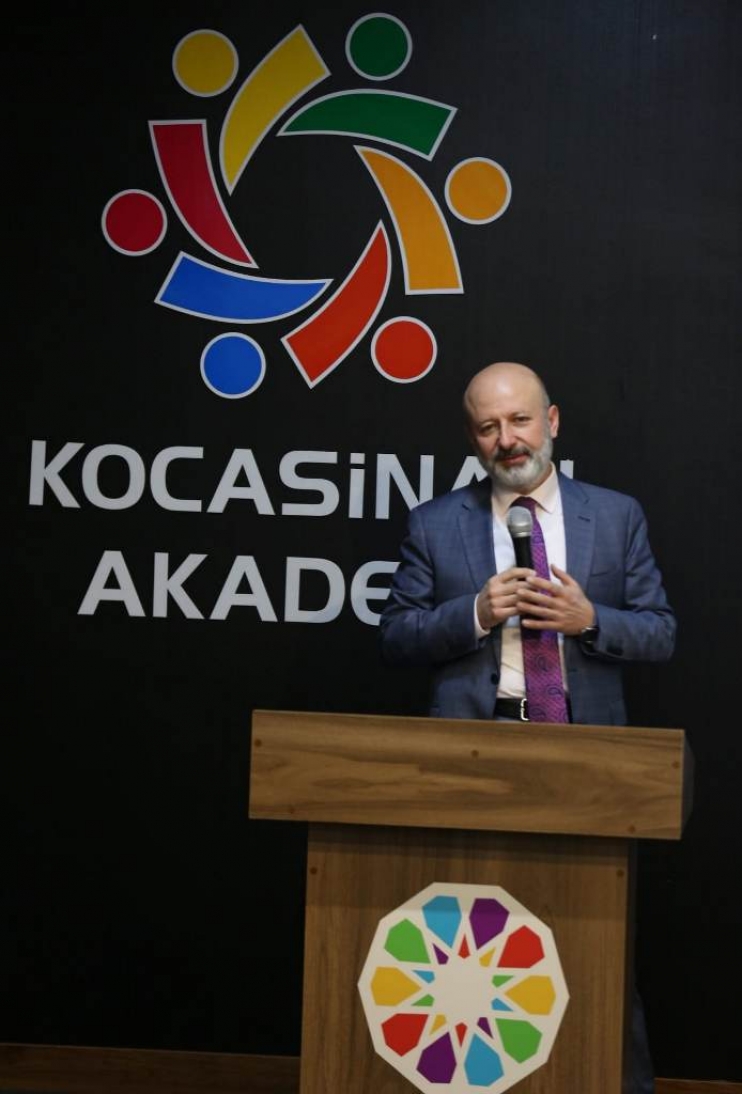 BAŞKAN ÇOLAKBAYRAKDAR, “SOSYAL BELEDİYECİLİKTE DE EN İYİ UYGULAMALARI HAYATA GEÇİRDİK”