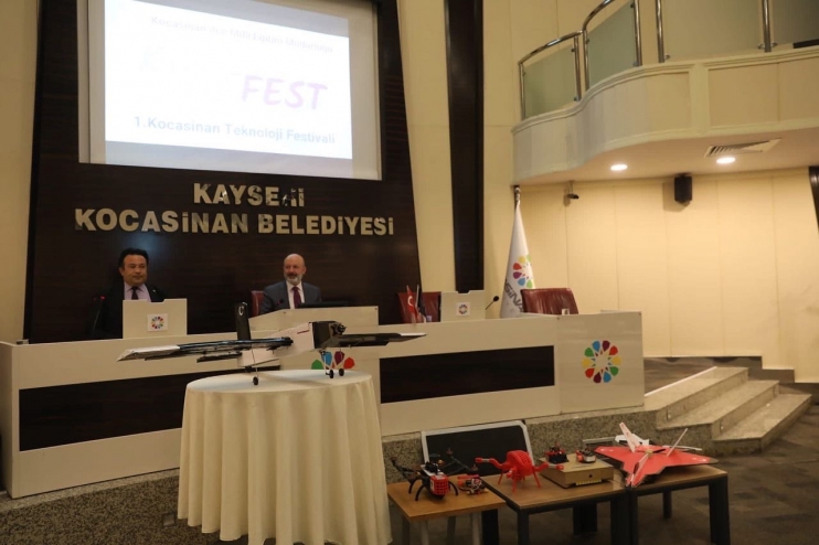 BAŞKAN ÇOLAKBAYRAKDAR, “GENÇLERİ, KOCAFEST İLE MİLLİ TEKNOLOJİ HAMLESİNDE CESARETLENDİRECEĞİZ”