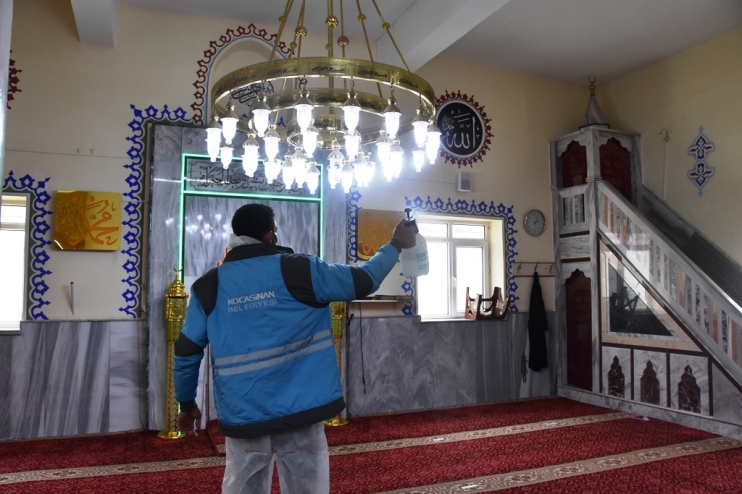KOCASİNAN’DA CAMİLER, RAMAZAN AYINDA DA GÜL KOKUYOR