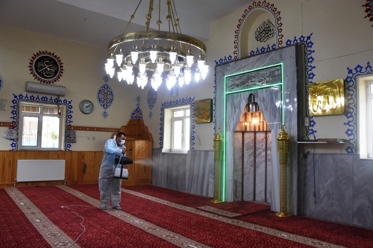 KOCASİNAN’DA CAMİLER, RAMAZAN AYINDA DA GÜL KOKUYOR