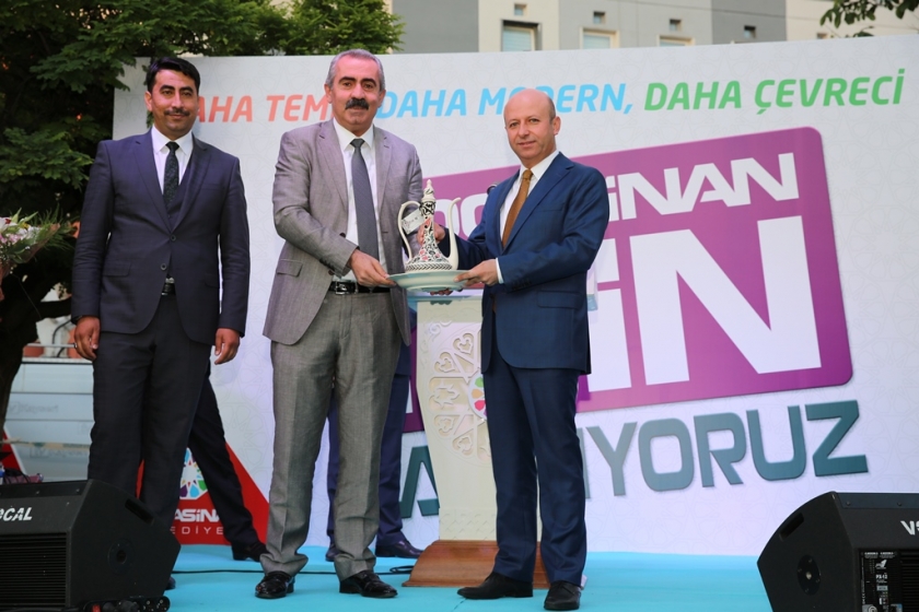 HİZMETTE ÖNCÜ KOCASİNAN BELEDİYESİ’NDEN BİR İLK DAHA BAŞKAN ÇOLAKBAYRAKDAR’DAN İŞÇİLERE BAYRAM MÜJDESİ