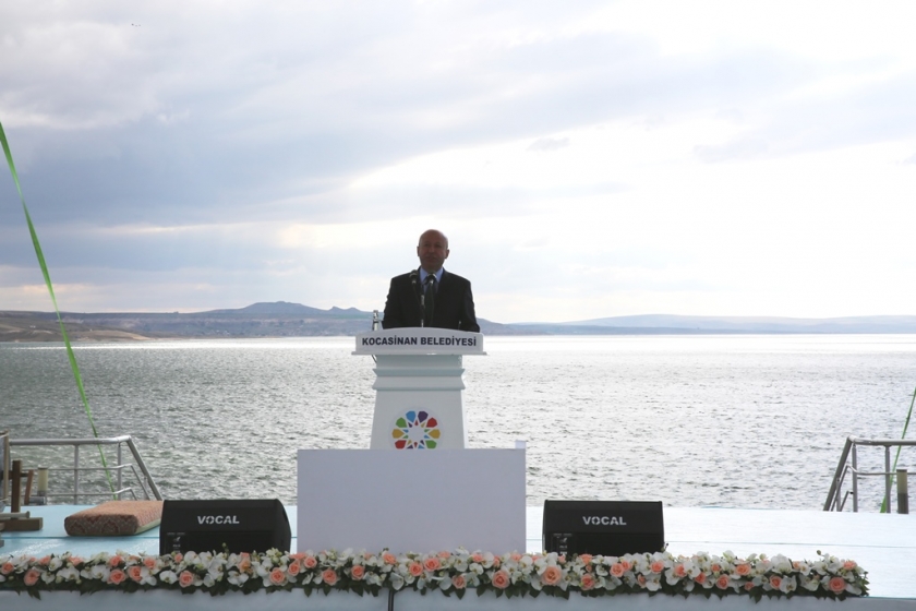 BAŞKAN ÇOLAKBAYRAKDAR, YAMULA’DA GÜVENLE YÜZMEK İSTEYENLER İÇİN YÜZER HAVUZ YAPTIRDI