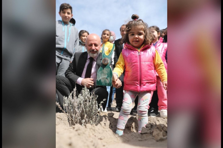 BAŞKAN ÇOLAKBAYRAKDAR’DAN KAYSERİ’DE YİNE BİR İLK ‘LAVANTA BAHÇESİ’
