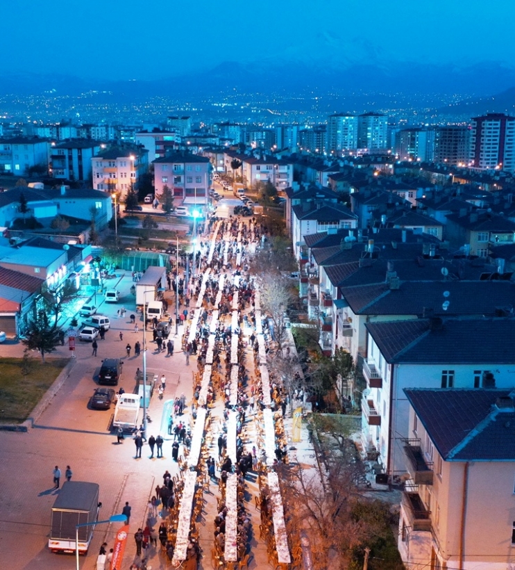 KOCASİNAN’IN İFTARINA 4 BİN KİŞİ KATILDI