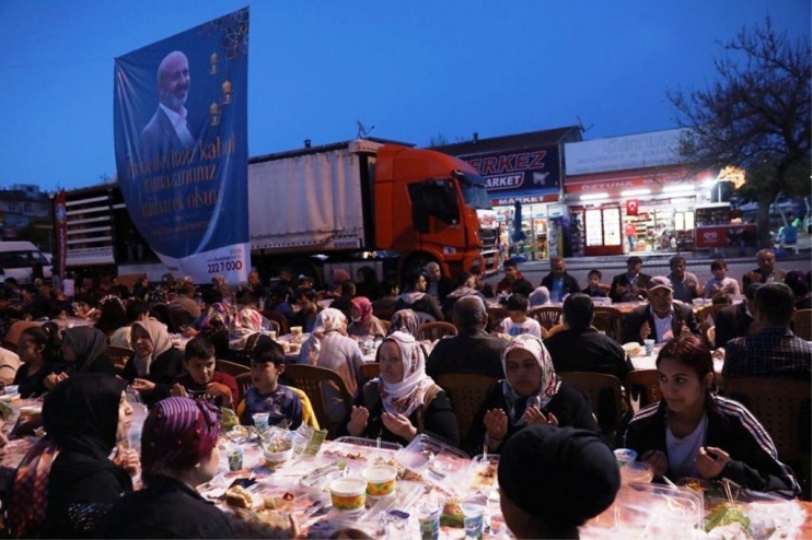 KOCASİNAN’IN İFTARINA 4 BİN KİŞİ KATILDI
