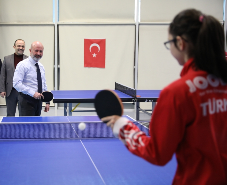 KOCASİNAN’DA LİSELER ARASI SPOR FESTİVALİ HEYECANI DEVAM EDİYOR