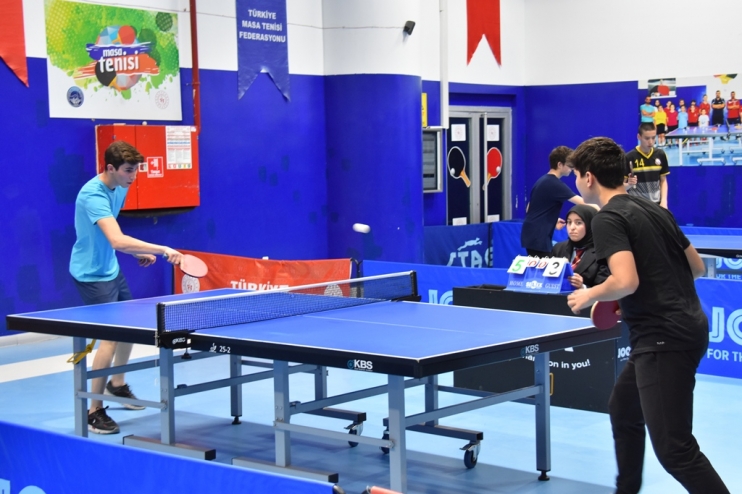 KOCASİNAN’DA LİSELER ARASI SPOR FESTİVALİ HEYECANI DEVAM EDİYOR