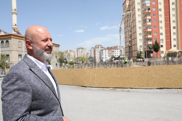BAŞKAN ÇOLAKBAYRAKDAR, “YOĞUN BİR ŞEKİLDE SOSYAL DONATILARIN TEMELLERİNİ ATIYORUZ”