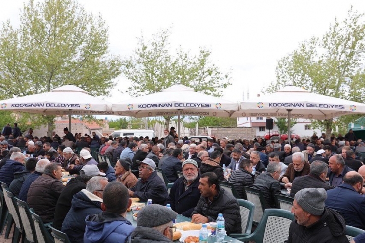 BAŞKAN ÇOLAKBAYRAKDAR, ŞÜKÜR SOFRASINDA VATANDAŞLARLA BULUŞTU
