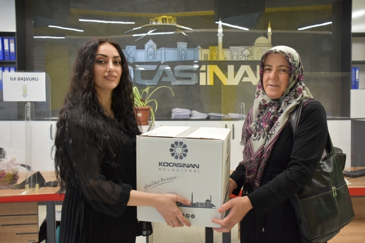 KOCASİNAN, ÇÖLYAKLILARA 5 YILDA 4 BİN 48 ÇÖLYAK PAKETİ DAĞITTI