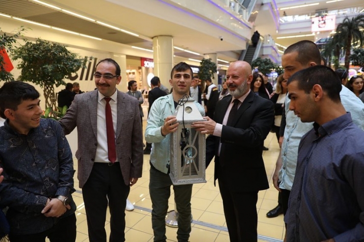 BAŞKAN ÇOLAKBAYRAKDAR’DAN ÖZEL ÇOCUKLARIN ÖZEL SERGİSİNE DAVET