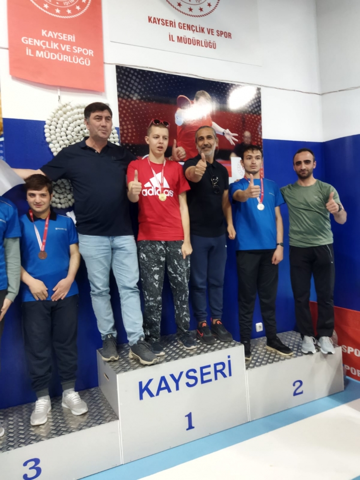 KOCASİNAN’DA OTİZM ENGEL OLMADI HEDEFİ TÜRKİYE ŞAMPİYONLUĞU…