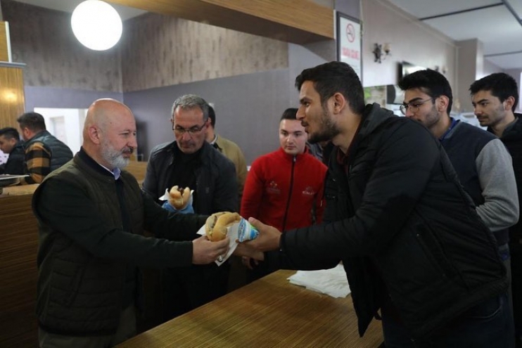 KOCASİNAN GENÇLİK KULÜBÜ, KUŞÇU MARİNA’DA GENÇLERE EŞSİZ BİR GÜN YAŞATTI
