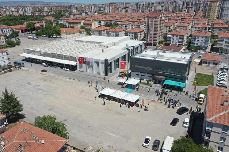 KOCASİNAN AKADEMİ MİMARSİNAN SPOR TESİSİNE MUHTEŞEM AÇILIŞ