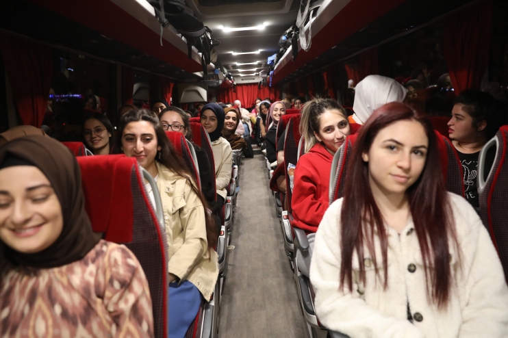 KOCASİNANLI ÖĞRENCİLER, ÇANAKKALE YOLCUSU