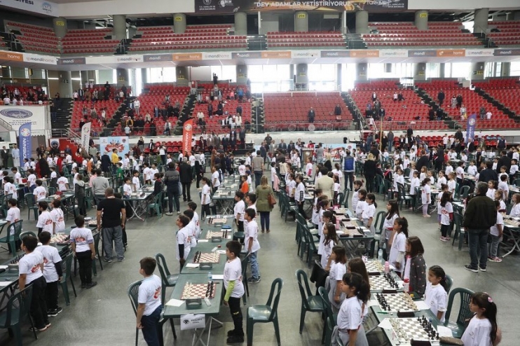 KOCASİNAN’DA SATRANÇ TURNUVASI ÖDÜL TÖRENİYLE SON BULDU
