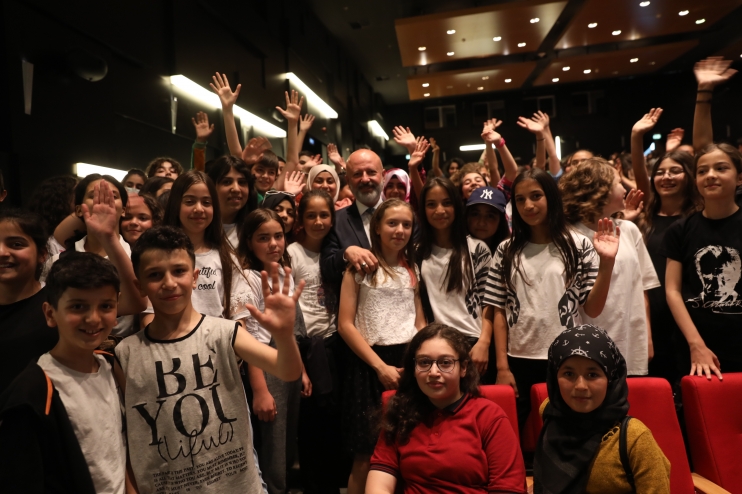 BAŞKAN ÇOLAKBAYRAKDAR “GENÇLERİMİZLE BÜYÜK VE GÜÇLÜ TÜRKİYE’Yİ İNŞA EDİYORUZ”
