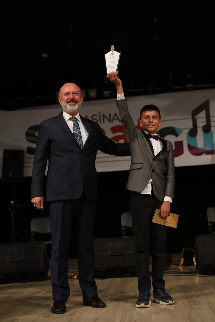 BAŞKAN ÇOLAKBAYRAKDAR “GENÇLERİMİZLE BÜYÜK VE GÜÇLÜ TÜRKİYE’Yİ İNŞA EDİYORUZ”