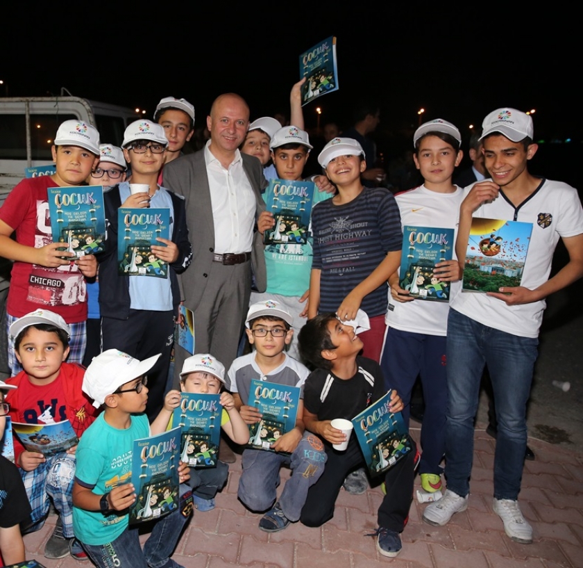 BAŞKAN ÇOLAKBAYRAKDAR GÜL PARK’TA VATANDAŞLARLA BİRLİKTE
