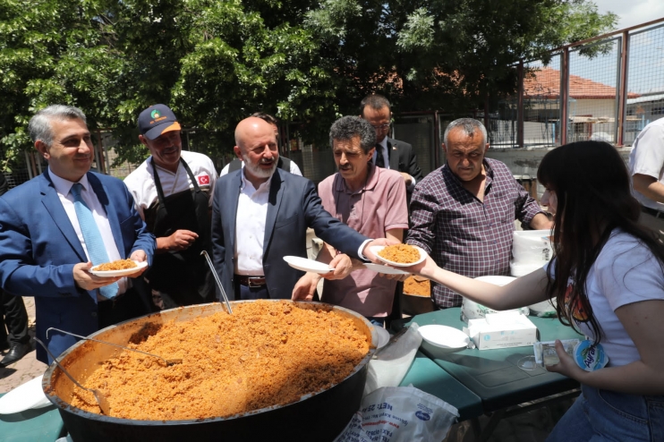 BAŞKAN ÇOLAKBAYRAKDAR, "GENÇLERİMİZ İÇİN NE YAPILSA AZDIR”