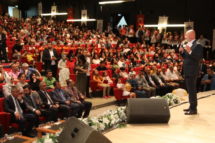 GELECEĞİN TÜRKİYE’SİNE HAZIRLANAN KOCASİNAN’IN YILDIZLARI ÖDÜLLENDİRİLDİ