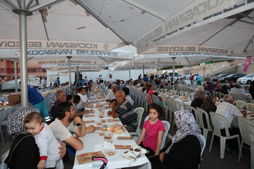 Başkan Çolakbayrakdar Gönül Sofrasında