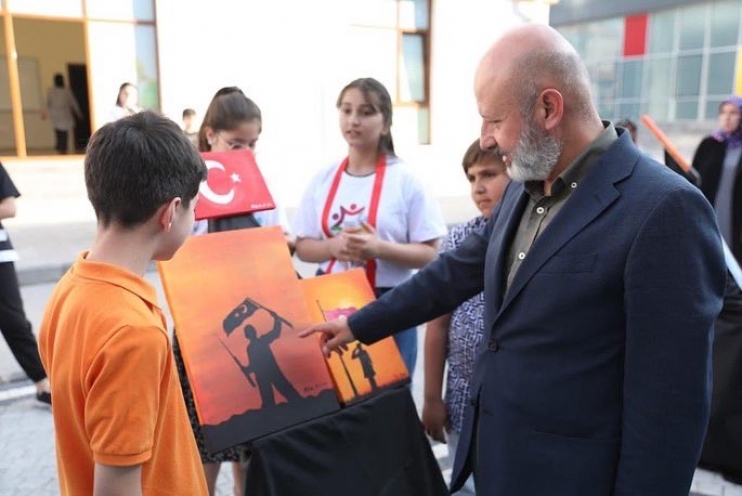 BAŞKAN ÇOLAKBAYRAKDAR, “ÇOCUKLARIMIZI, GELECEĞİN TÜRKİYE’SİNE HAZIRLIYORUZ”