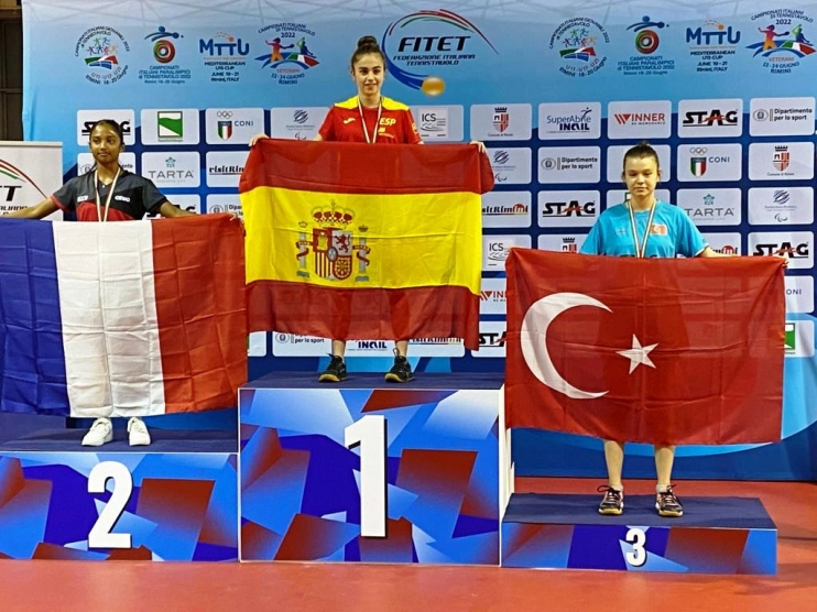 KOCASİNAN’IN MİLLİ SPORCUSU AYŞE İZEL BİLGİÇ, İTALYA’DA TARİH YAZDI