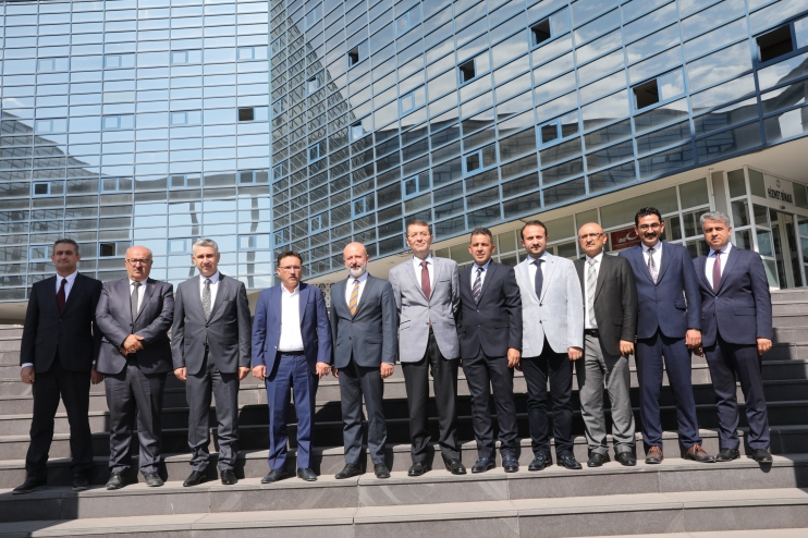 VALİ GÖKMEN ÇİÇEK’TEN BAŞKAN ÇOLAKBAYRAKDAR’IN PROJELERİNE ÖVGÜ VE DESTEK