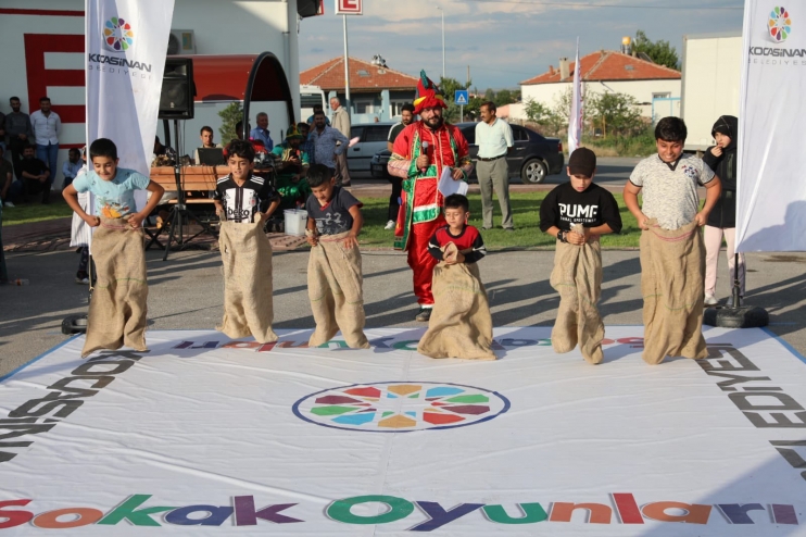 KOCASİNANLI ÇOCUKLAR, SOKAK OYUNLARIYLA DAHA MUTLU