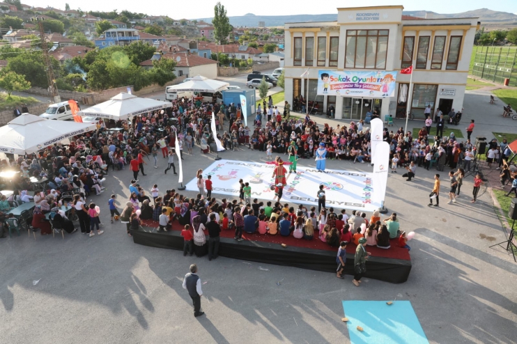 KOCASİNANLI ÇOCUKLAR, SOKAK OYUNLARIYLA DAHA MUTLU
