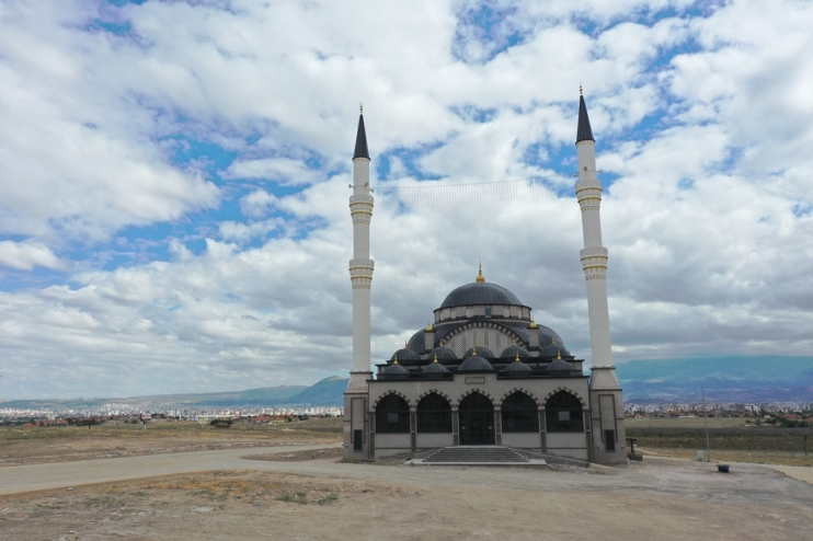 CUMHURBAŞKANI ERDOĞAN, KOCASİNAN’IN 350 MİLYON TL’LİK 44 YATIRIMIN AÇILIŞINI GERÇEKLEŞTİRDİ
