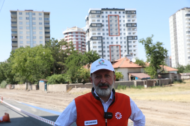 BAŞKAN ÇOLAKBAYRAKDAR; “SEYRANİ ’DE DE DÖNÜŞÜM YOĞUN BİR ŞEKİLDE DEVAM EDİYOR”